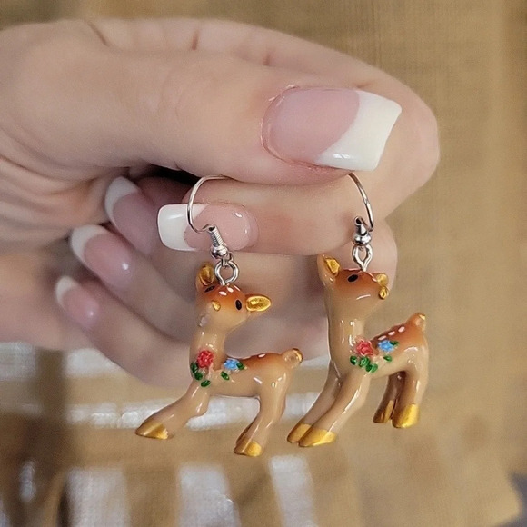 🔥LAST PAIR🔥 FAIRYTALE FAWN Earrings - Picture 5 of 7